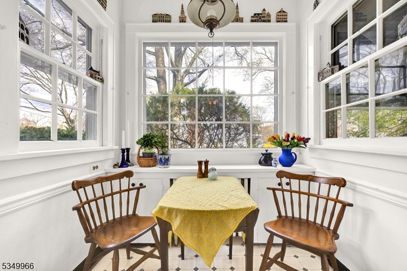 Parsippany-Troy Hills Twp., New Jersey 07005, United States, 3 Bedrooms Bedrooms, ,2 BathroomsBathrooms,Residential,Pending,108876