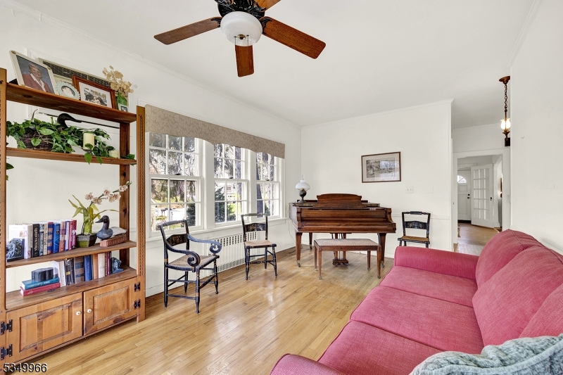 Parsippany-Troy Hills Twp., New Jersey 07005, United States, 3 Bedrooms Bedrooms, ,2 BathroomsBathrooms,Residential,Pending,108876