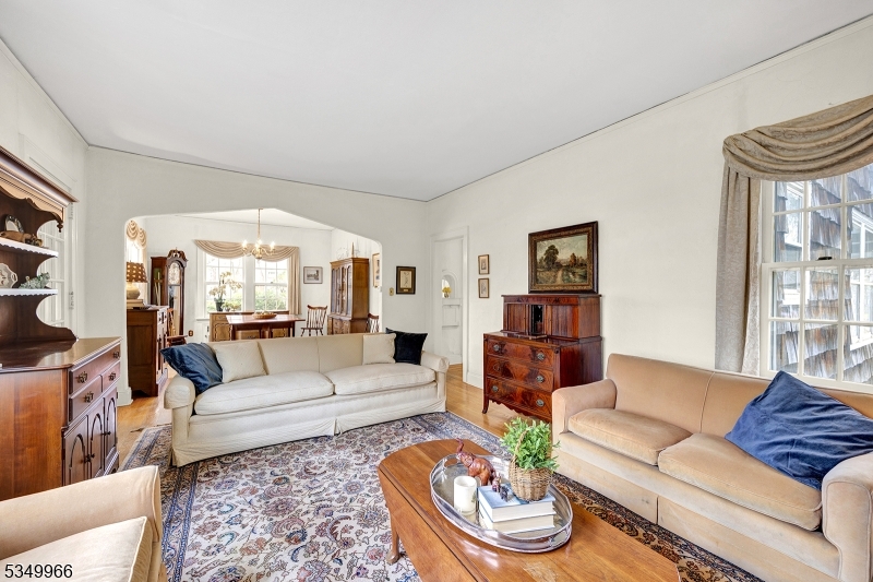 Parsippany-Troy Hills Twp., New Jersey 07005, United States, 3 Bedrooms Bedrooms, ,2 BathroomsBathrooms,Residential,Pending,108876