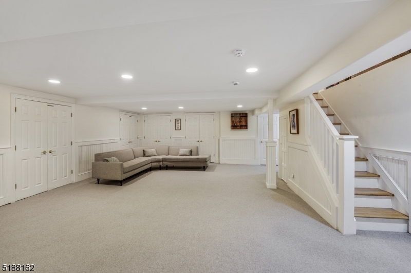 Hill Section - Residential