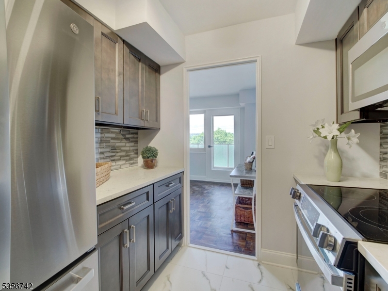 Harrison Park Towers - Residential