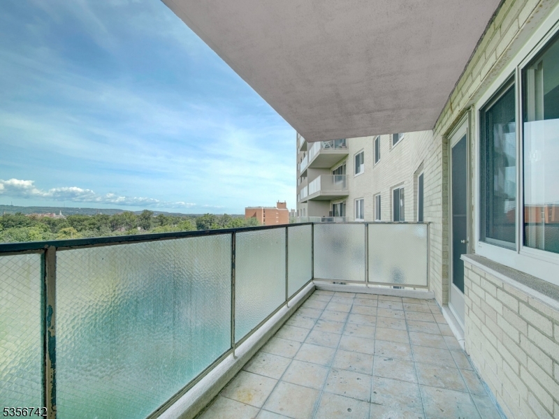 Harrison Park Towers - Residential