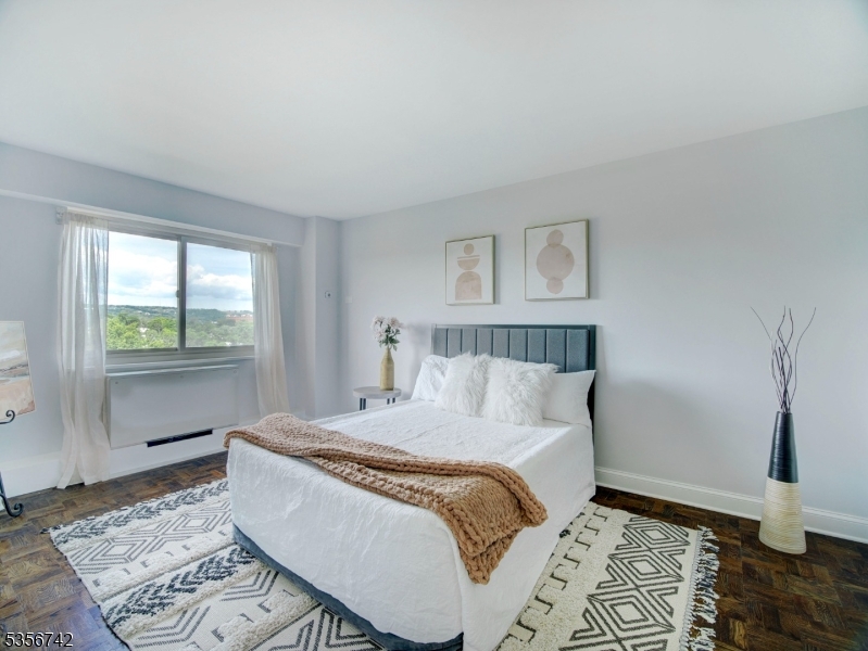 Harrison Park Towers - Residential