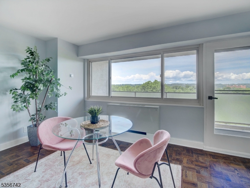 Harrison Park Towers - Residential