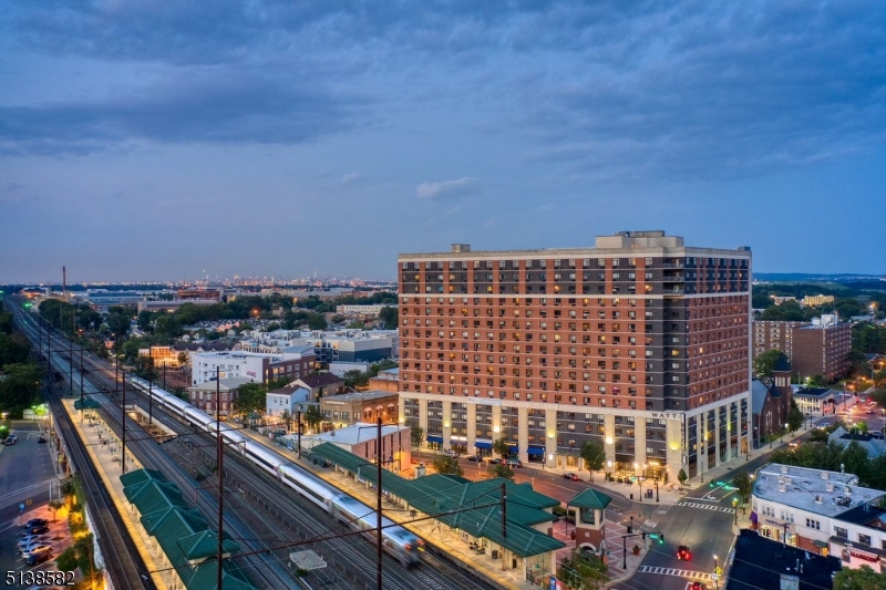 Skyview At Carriage City Pl - Residential