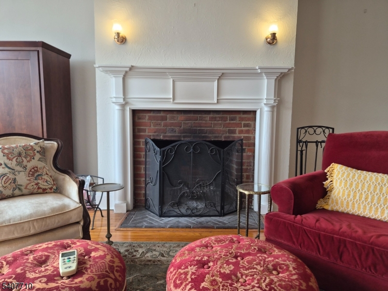 Mount Prospect Manor - Residential