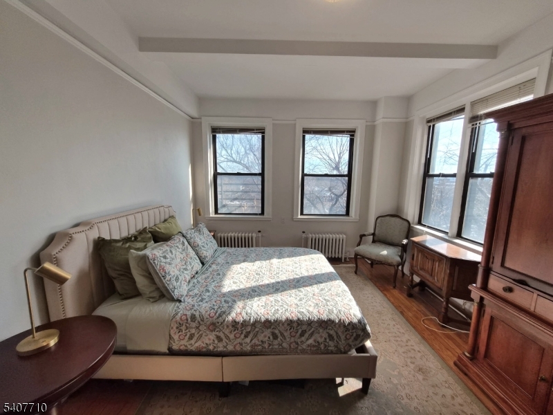 Mount Prospect Manor - Residential