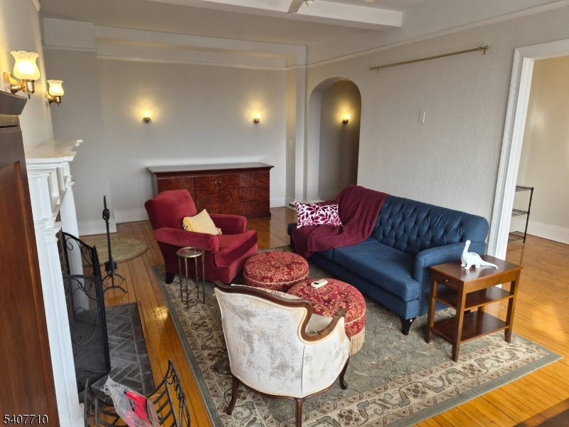 Mount Prospect Manor - Residential