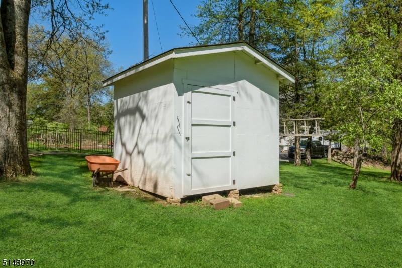 Whitehouse Station - Residential