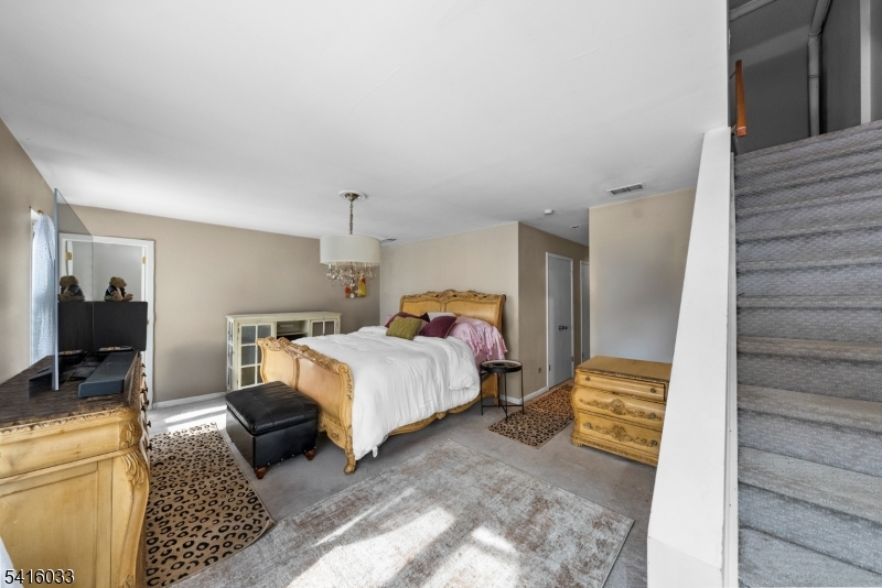 Lindsley Heights - Residential