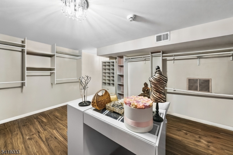 Lindsley Heights - Residential