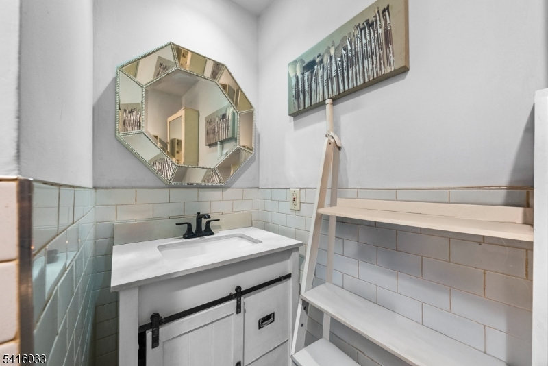 Lindsley Heights - Residential