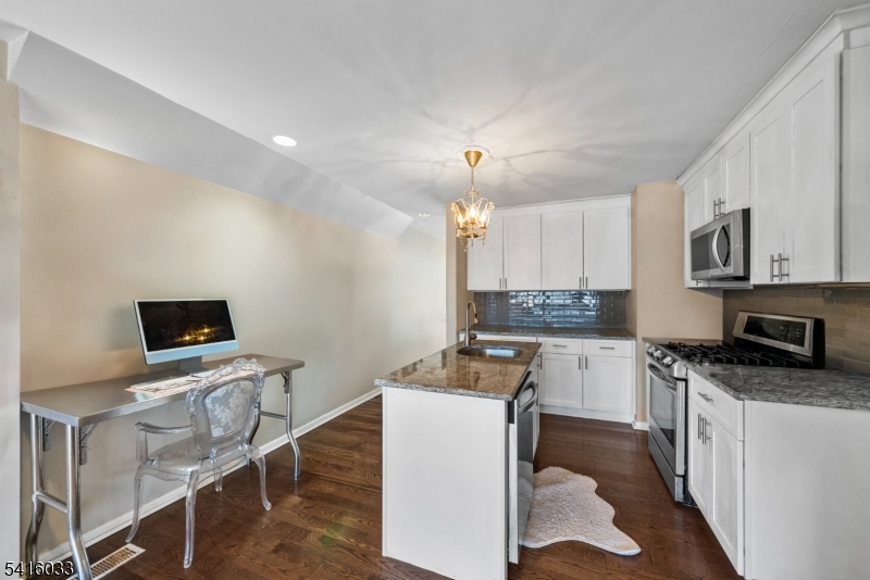 Lindsley Heights - Residential