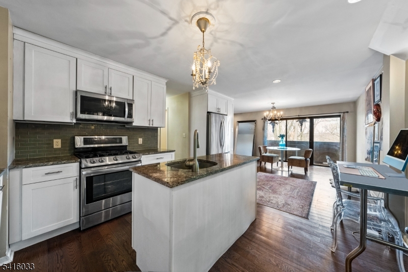 Lindsley Heights - Residential