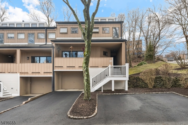 Lindsley Heights - Residential