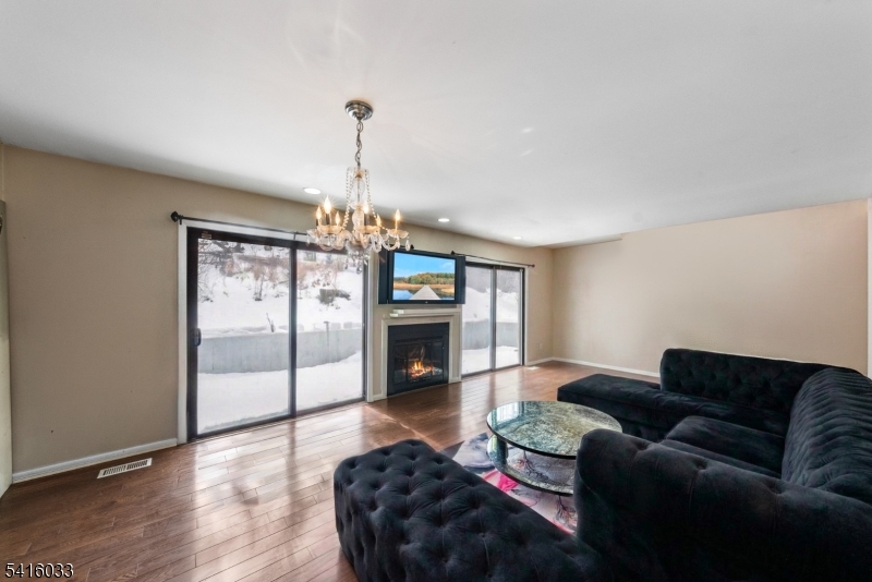 Lindsley Heights - Residential