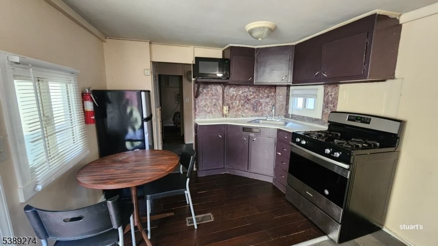 All utilities included in this two bedroom mobile home, pets allowed,can be completely furnished