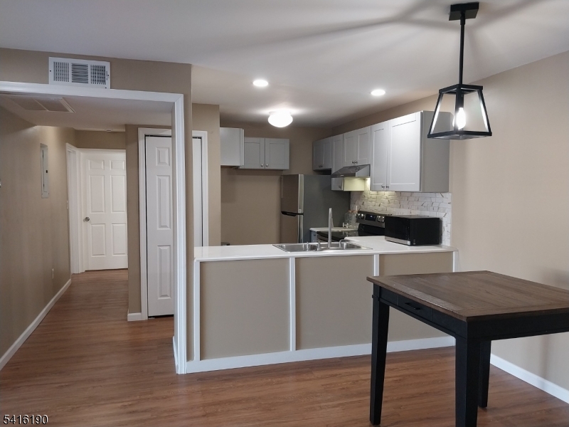 Forest Hills - Residential