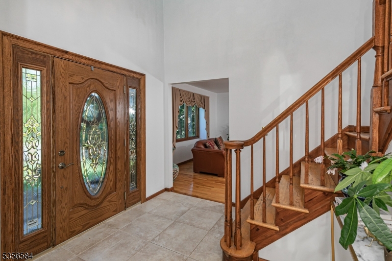 47 Livingston Dr