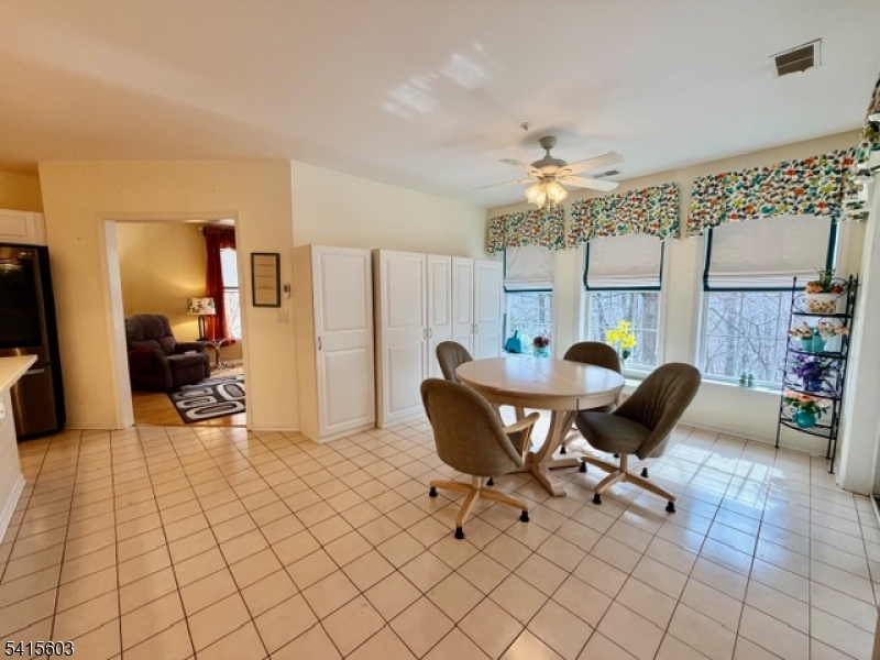 FOX HILLS - Residential