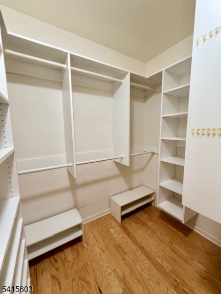 FOX HILLS - Residential