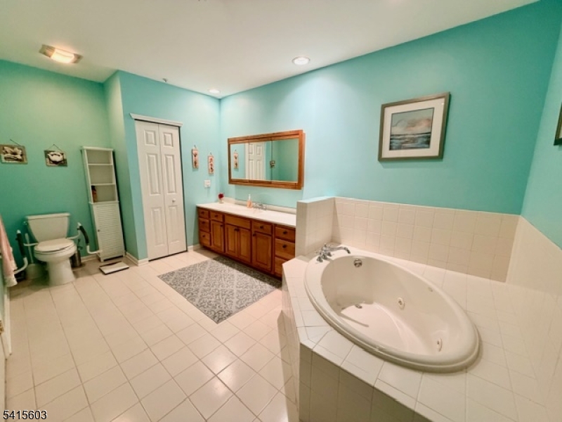 FOX HILLS - Residential