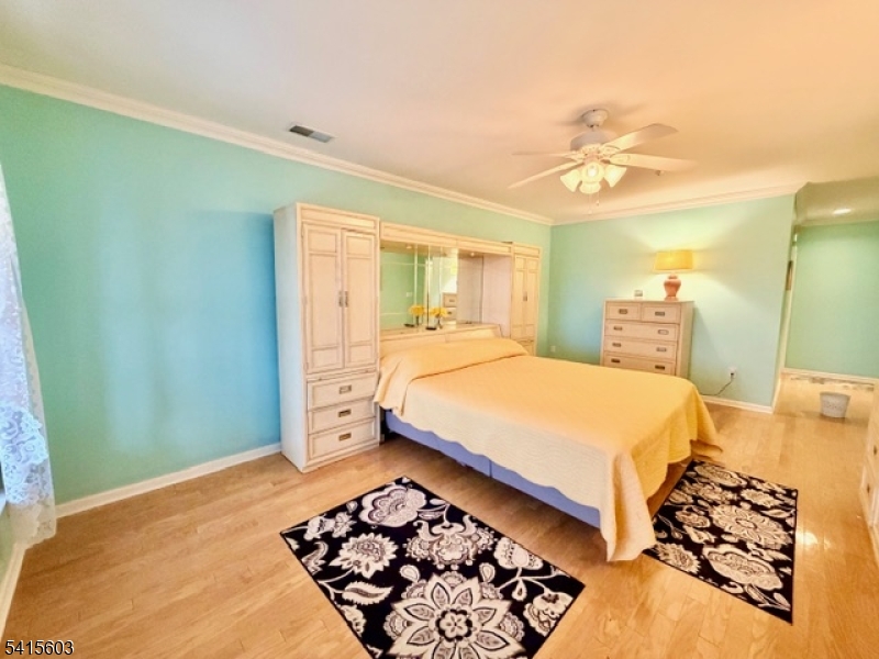 FOX HILLS - Residential