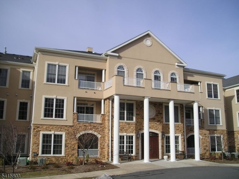 FOX HILLS - Residential