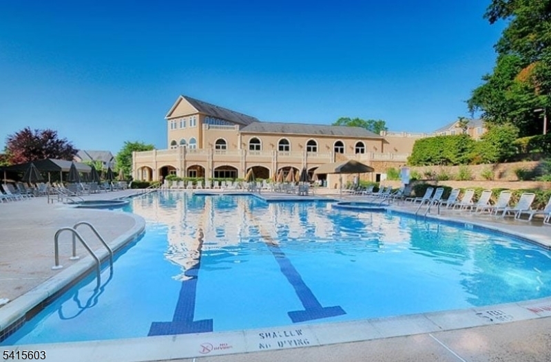 FOX HILLS - Residential