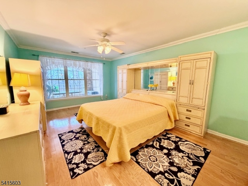 FOX HILLS - Residential