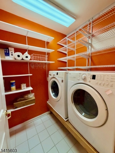 FOX HILLS - Residential