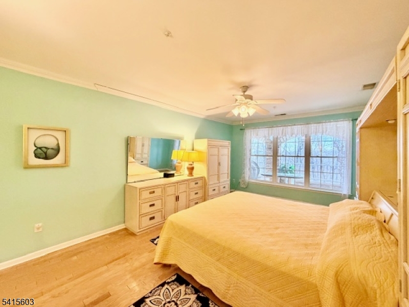 FOX HILLS - Residential