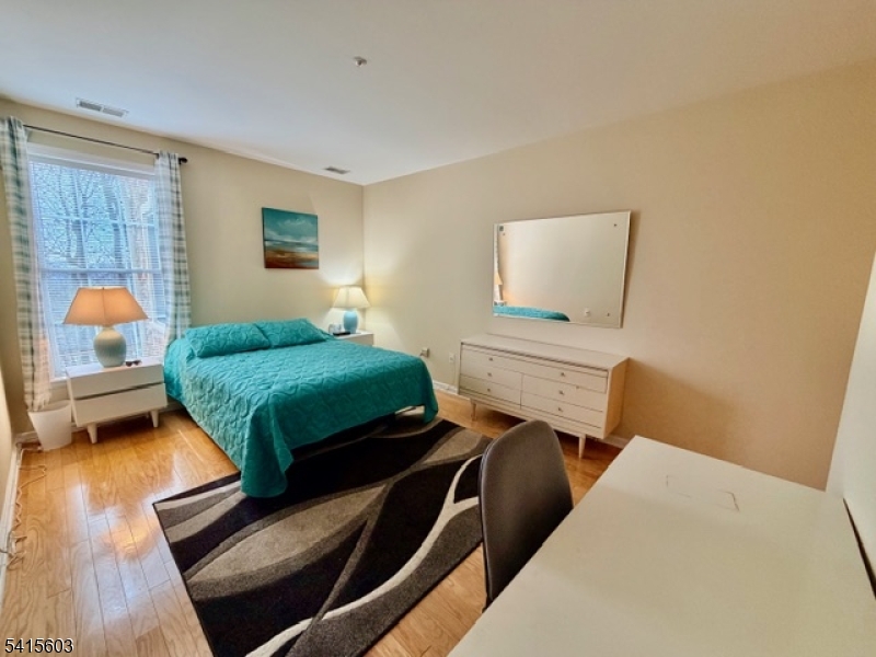 FOX HILLS - Residential