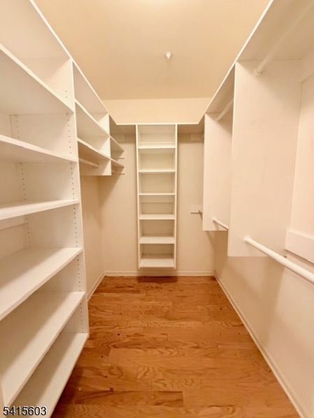 FOX HILLS - Residential