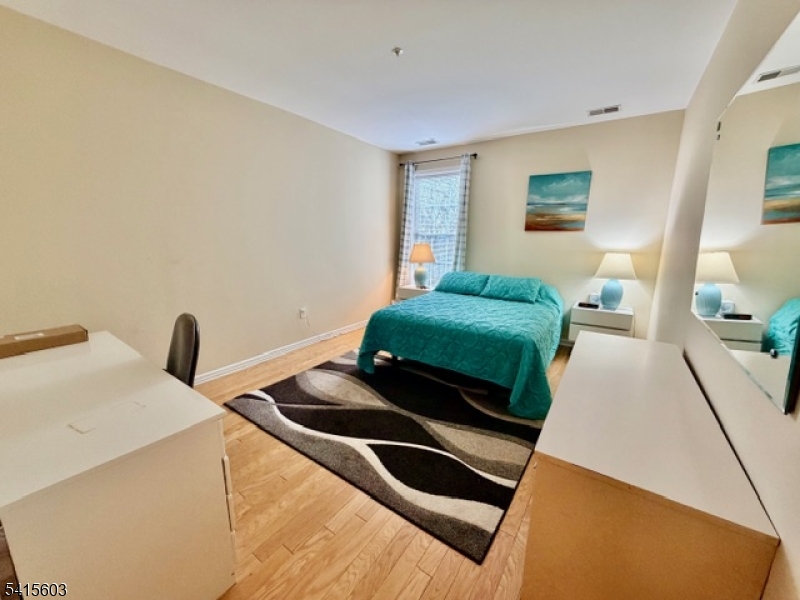 FOX HILLS - Residential