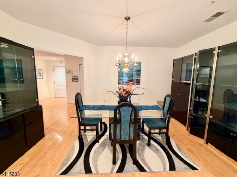 FOX HILLS - Residential