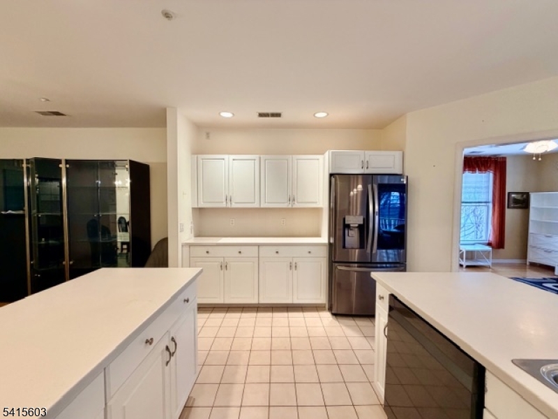 FOX HILLS - Residential