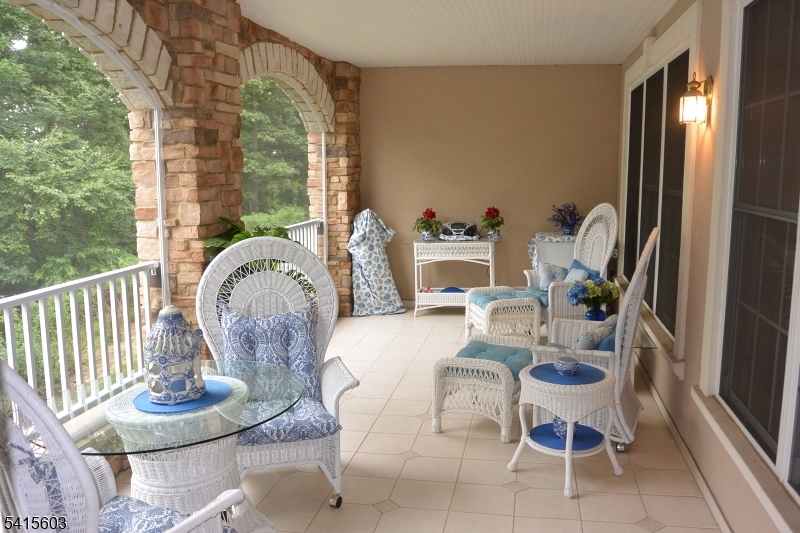 FOX HILLS - Residential