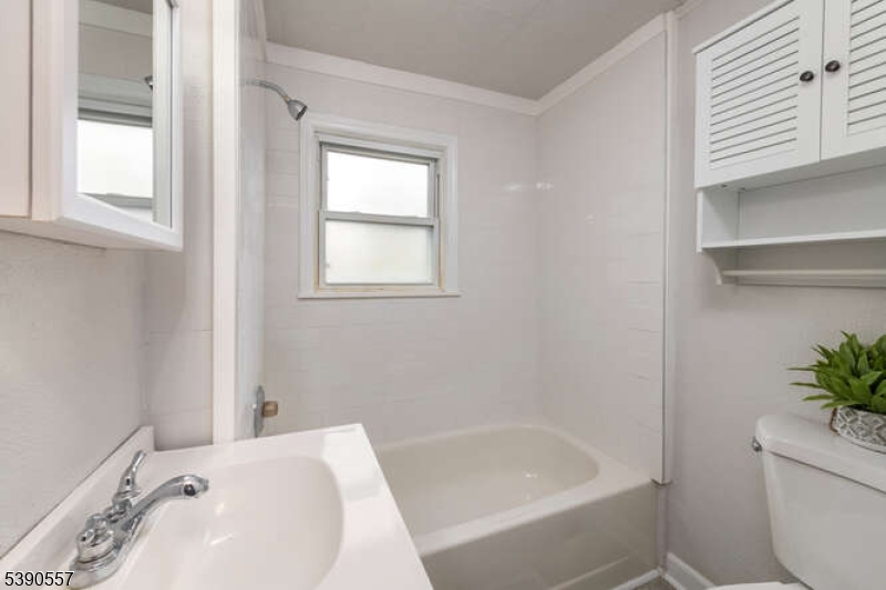 Pinecliff Lake - Residential