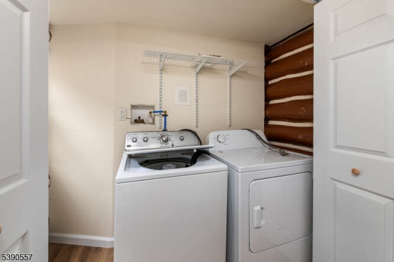 Pinecliff Lake - Residential