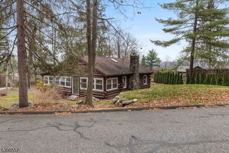 Pinecliff Lake - Residential