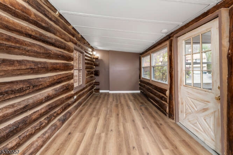 Pinecliff Lake - Residential