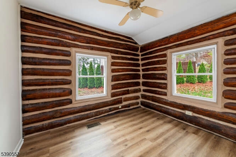 Pinecliff Lake - Residential