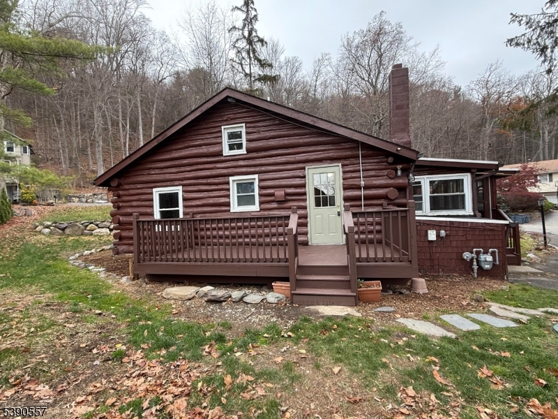 Pinecliff Lake - Residential