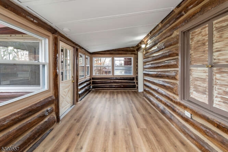 Pinecliff Lake - Residential