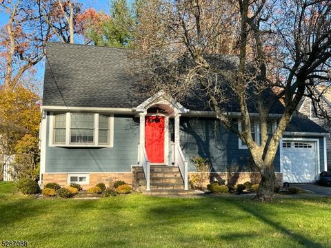 37 Oakland Ave, West Caldwell Twp., NJ 07006 - MLS#: 3883829