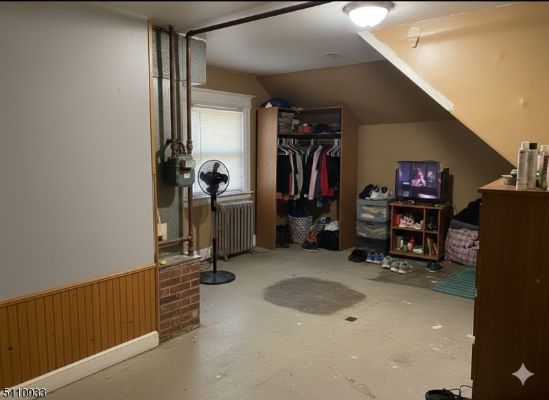 UPPER IRVINGTON - Residential Income