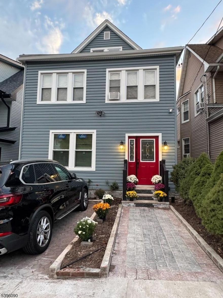 Very spacious 3- bedroom, 1 bathroom apartment positioned on the main level of a well maintained multi-family property. This unit offers offers a full living room and dining room layout. The property features hardwood floors, high ceilings, and a eat-in-kitchen. The property is ideally situated on a dead end block, steps away from transportation, restaurants, and shopping center. Provides access to local schools, laundromats, and everyday essentials making it a prime location to live.