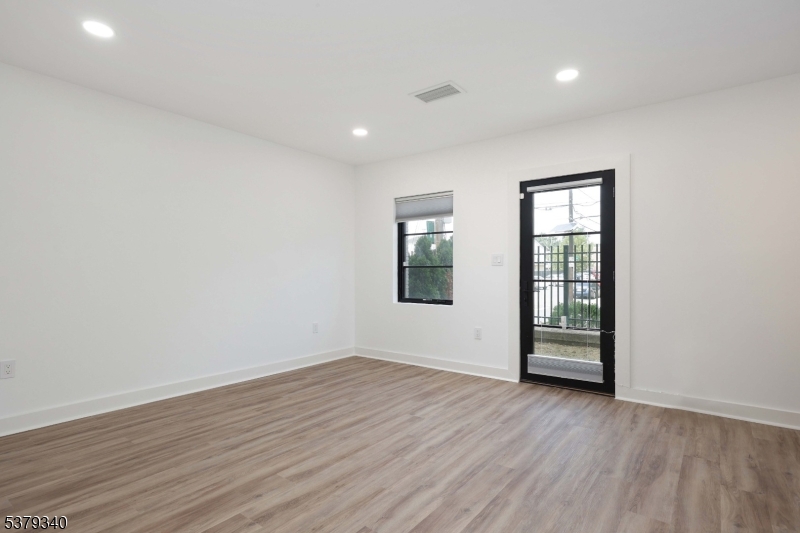 Riverfront Residences - Residential