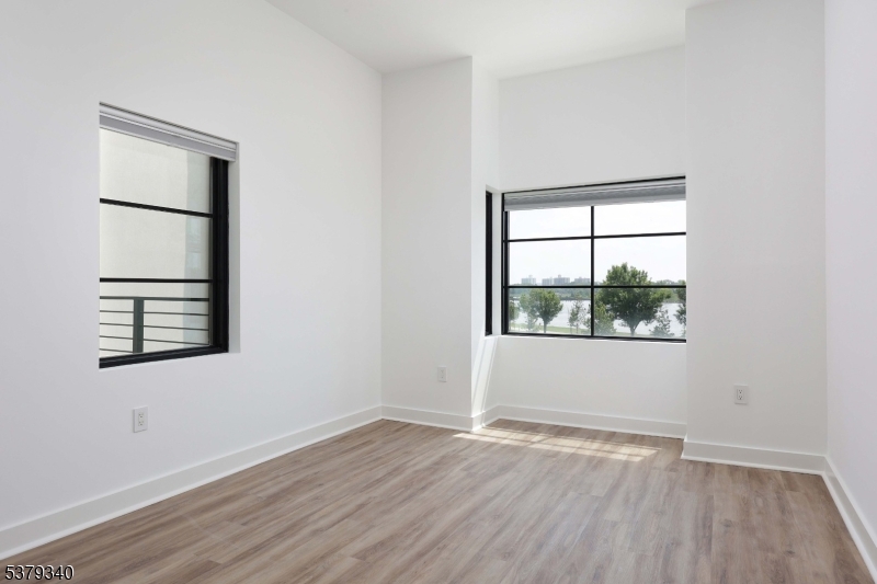 Riverfront Residences - Residential